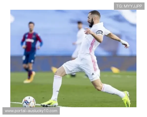 门将莱昂高接低挡，欧塞尔防线面对巴黎狂攻顽强抵抗